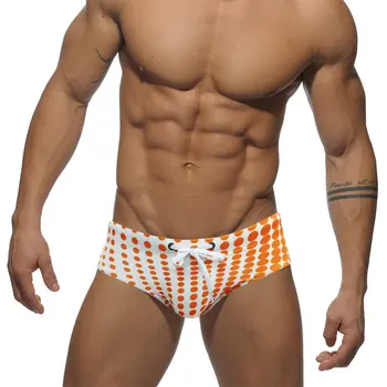 Мужские сексуальные плавки Летние быстросохнущие шорты для плавания Пляжный отдых Европейский И Американский Новый мужской купальник с низкой талией